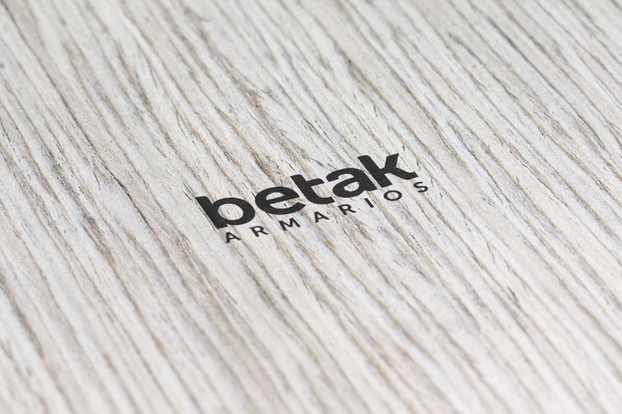 Creación de la marca BETAK